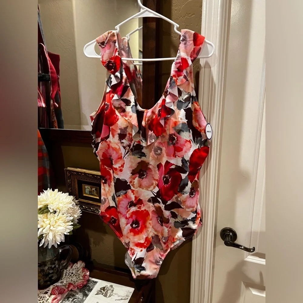 V-Neck One Piece swimsuit Floral Plus 22W